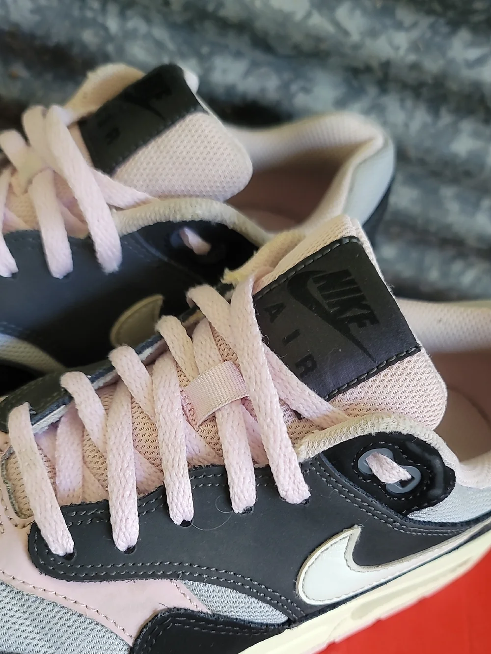 Nike Air Max 1 "Black Anthracite Pink Foam" Wmns 7.5 Ships Today - Picture 8 of 9